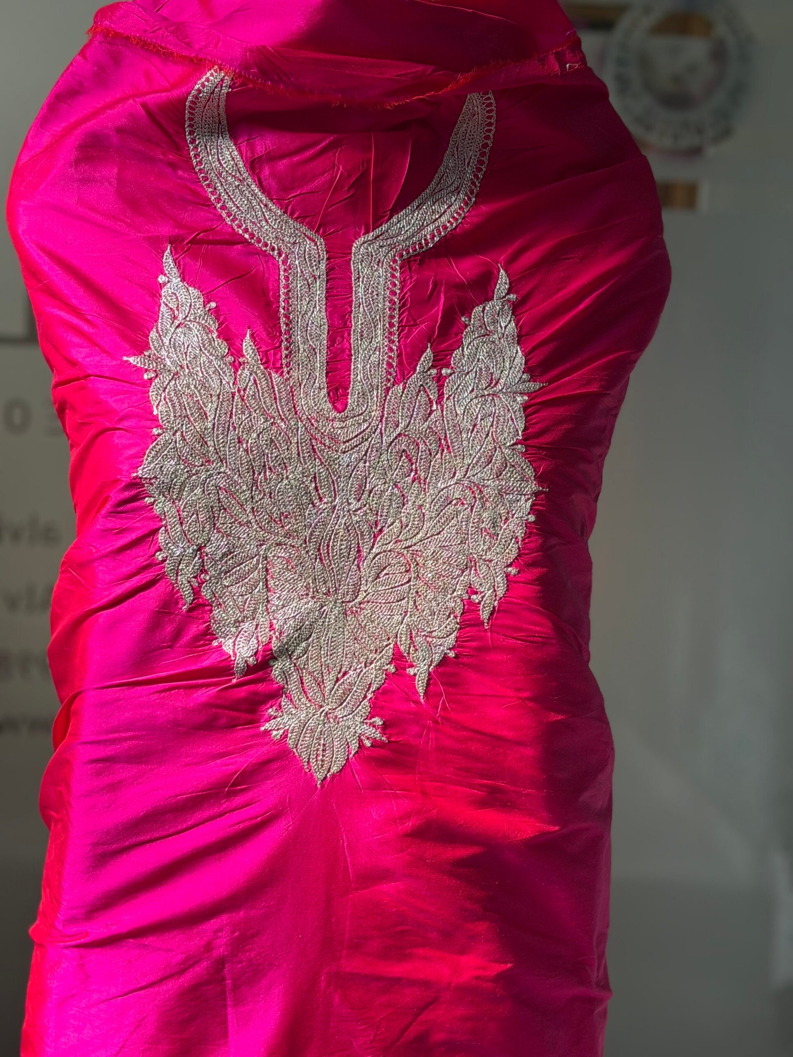 HAND TILL ON DUPION SILK SUIT